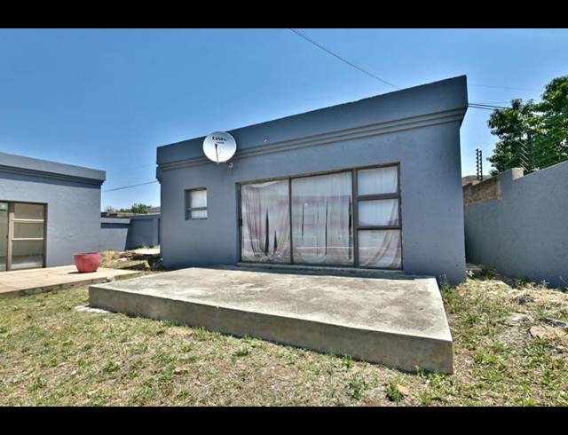 4 BEDROOM HOUSE FOR SALE IN LIEFDE EN VREDE